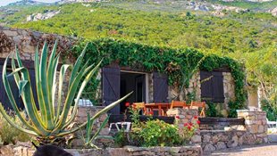 Die Außenansicht des Ferienhauses Piazzili in Korsika