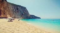 Türkises Meer beim Porto Katsiki Badestrand auf Lefkas