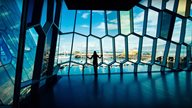 Innerhalb des Konzerthauses Harpa in Reykjavik